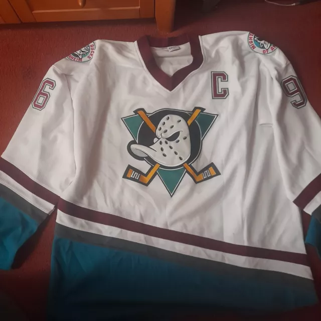 Vintage Mighty Ducks Charlie Conway Jersey Size 2X-Large – Yesterday's Attic
