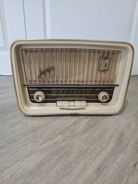 Telefunken Jubilate 9 Röhrenradio