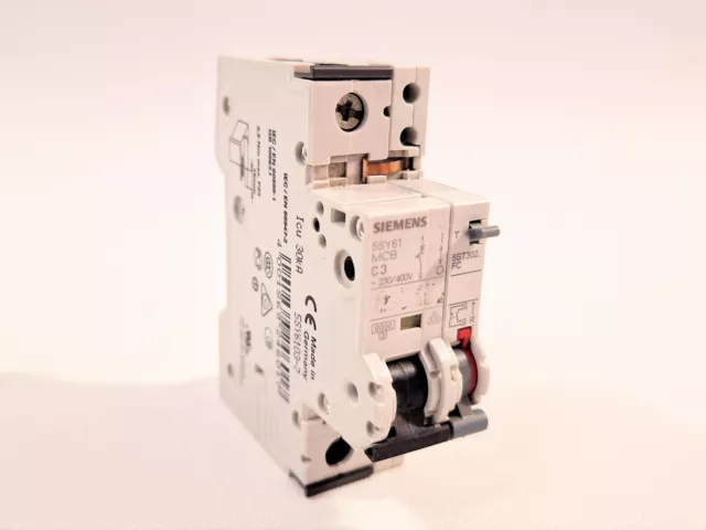 Siemens 5SY61 MCB C3 Dispositif Disjoncteur + 5ST302. FC Interrupteur Auxiliaire