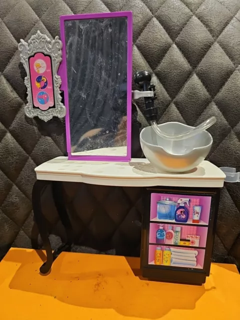 Barbie malibu ave salon online