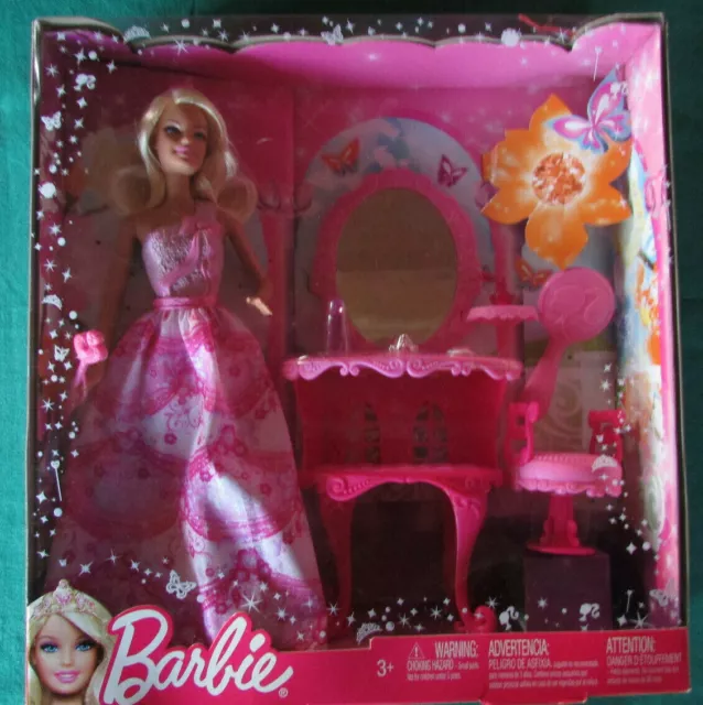 Barbie Puppe Schminktisch mit Zubehör BCC57 2012 Neu NRFB Sammler Collector (22