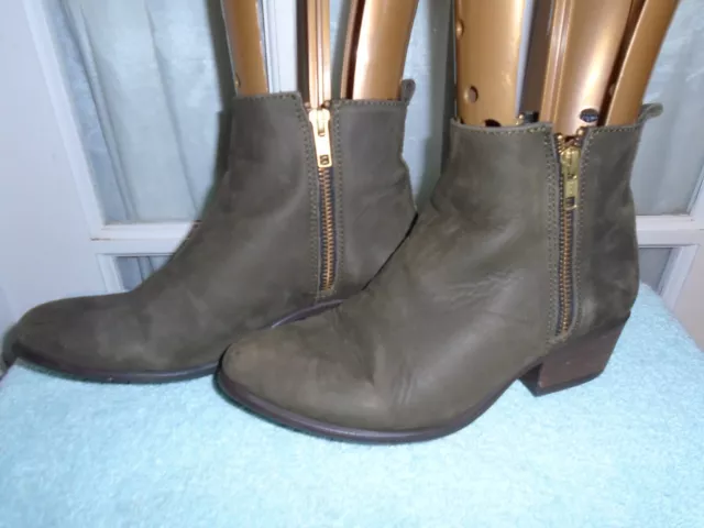 Steve Madden Ankle Boots Dark Green Neovista Size 6 M Leather Gold Zippers 2