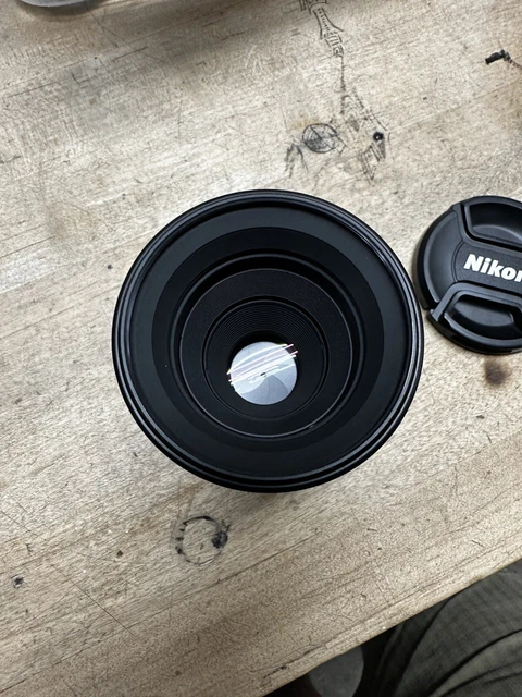 Nikon Micro-NIKKOR 60mm f/2.8 CRC D AF Lens 3