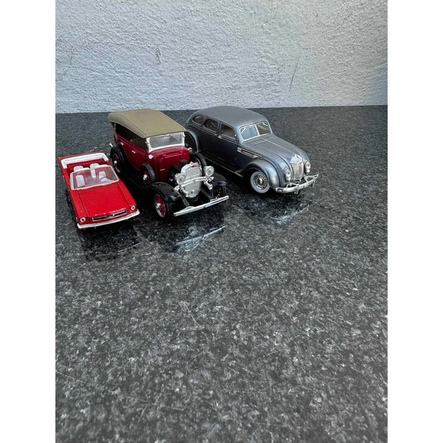 Lot of (3) diecast cars