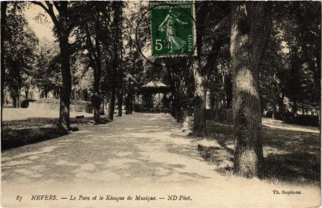 CPA NEVERS - Le Parc et le Kiosque de Musique (457037)