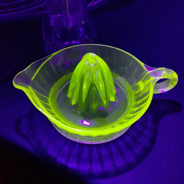 Juicer Green Depression Glass Citrus Reamer Uranium Vaseline Glass