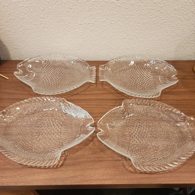 PASABAHCE CLEAR GLASS fish plates 4pc salad, veggie, appetizer, sushi