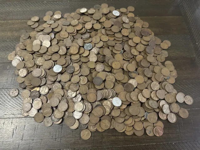 Lincoln Wheat Pennies Cents Lot of Over 1600 Unsearched Coins.