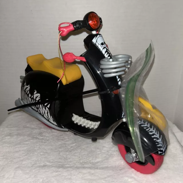 Monster High Doll Werecat Twins Meowlody Purrsephone Scooter 2014 Mattel