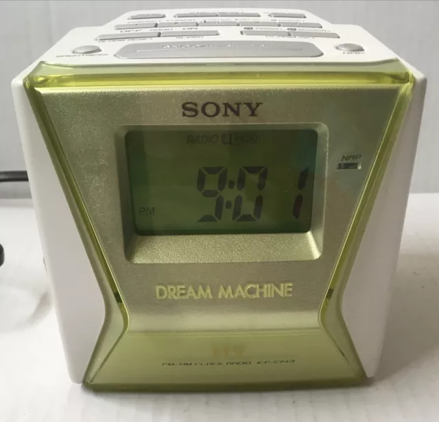 Sony Dream Machine Liv FM/AM Radio/Clock/Alarm