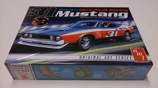 Amt 1973 Ford Mustang 3In1 Anpassungskit - Massstab 1/25 Modellsatz Sammlung Set