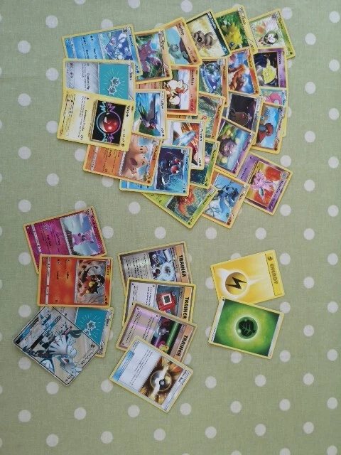 thumbnail image 2 of 100x Pokemon TCG Card Bundle - Holo Rare, VMAX, Full Art, 1st Edition, Pikachu & More, English 2 of 6
