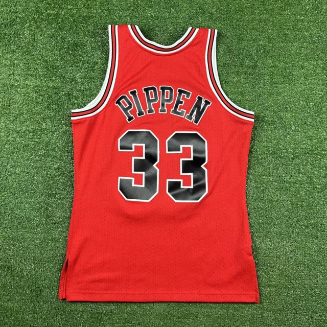 Scottie Pippen Chicago Bulls Mitchell & Ness NBA Jersey Size Medium 2