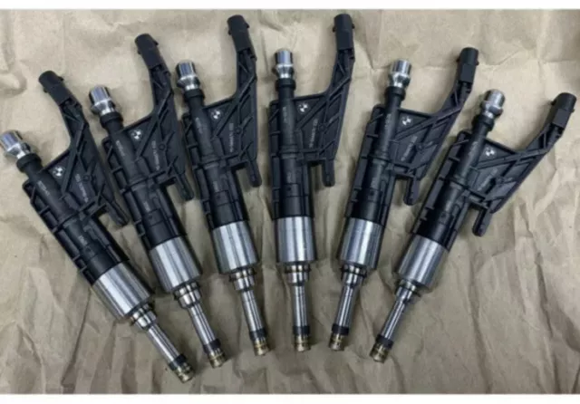 BMW OEM INJECTOR NEW                               13537639990 13538625396 x1