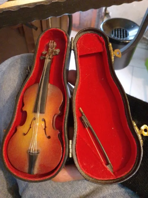 Violino In Miniatura Vintage In Legno