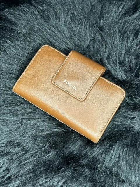 **NEW** Fossil Wallet