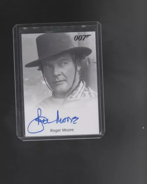 James Bond Archives Spectre Edition Roger Moore autograph card