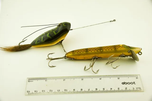 VINTAGE MAKINEN TACKLE Co Merry Widow Wood Fishing Lure RH/W Scale