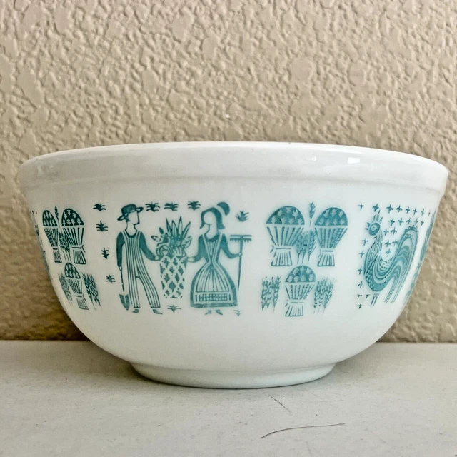 Pyrex Amish Butterprint #403 Turquoise On White  2 1/2 Qt Cinderella Mixing Bowl