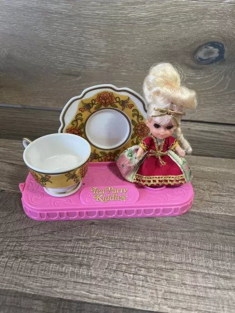 Vintage Mattel Liddle Kiddles LADY CRIMSON Tea Party Kiddle Doll Set