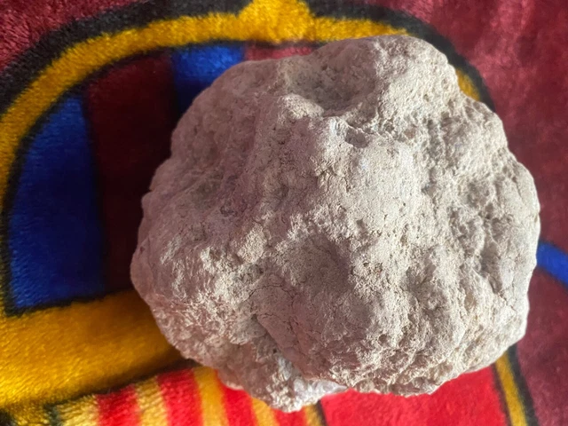 huevo de dragon de cuarzo Egipto abierto,  único de colección