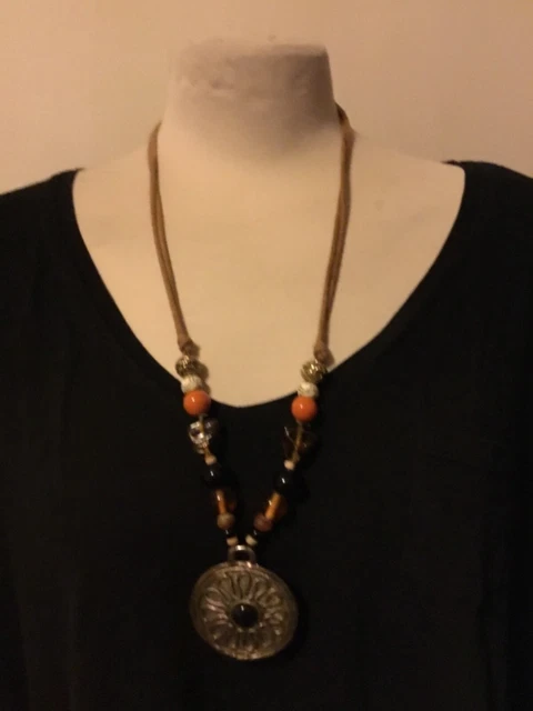 Collier Pendentif De La Marque Jacky De G - Bijou Occasion élégant