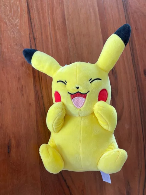 Pikachu Pokemon Kuscheltier Plüschfigur Stofftier 20cm