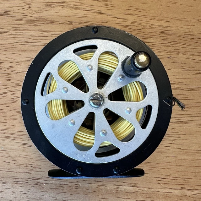 8 spinning combo using 40 pound test 8' Penn Battalion/Penn Pursuit V 4000 Combo