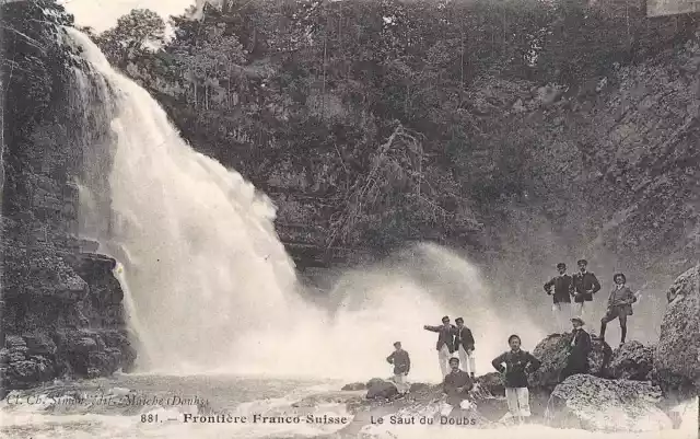 25 - FRONTIERE FRANCO - SUISSE Le Saut du Doubs