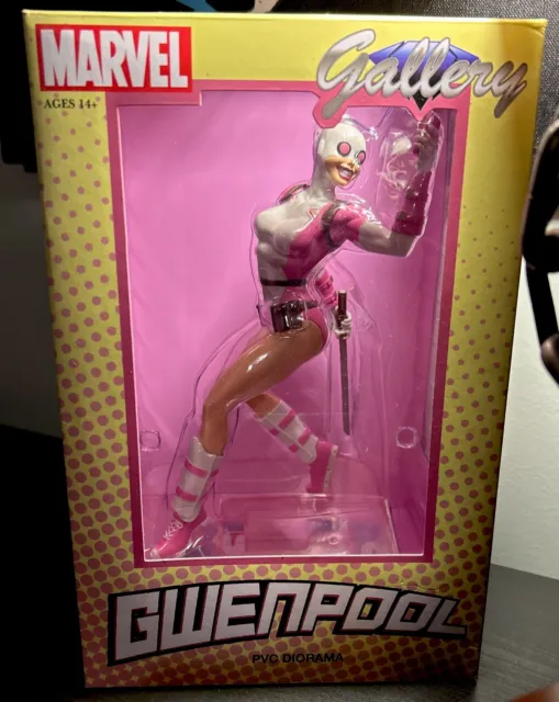 Marvel Gallery 9 Inch PVC Figure - Gwenpool Selfie New Diorama New In Box