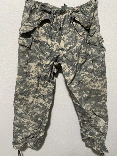USGI ECWCS ACU GEN III LEVEL 6 EXTREME COLD/WET WEATHER PANTS - Medium Short