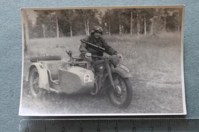 Foto Photo 205710 WW2 WK2 Motorrad BMW Hufeisen Kennzeichen MP Maschinenpistole 2