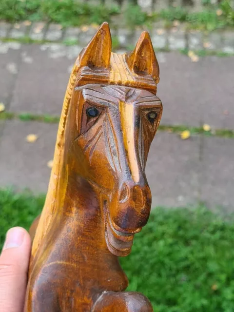 Holzfigur eines scheuendes Pferd Handarbeit geschnitzt ca. 36 cm H