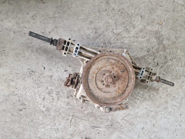 Husqvarna riding sales mower rear axle
