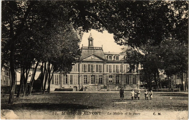 CPA Maisons Alfort La Mairie et le Parc (1348753)