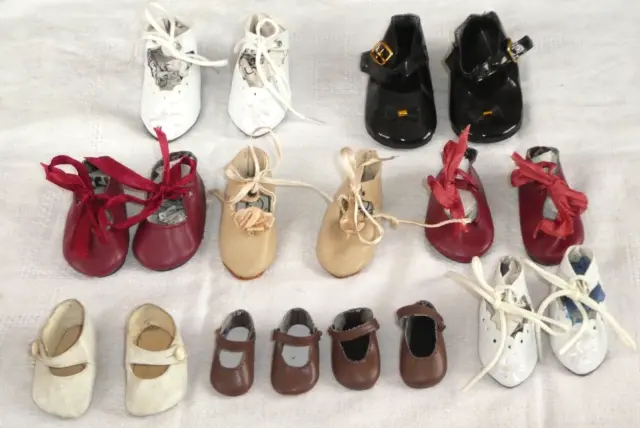 Lot de 9 paires de chaussures en cuir pour poupée ancienne JUMEAU DEP SFBJ BRU