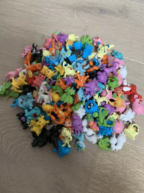 lot de 48 mini figurines pokemon + 2 autocollants pokemon offerts