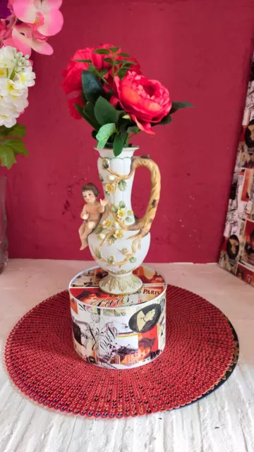 Vase en biscuit porcelaine