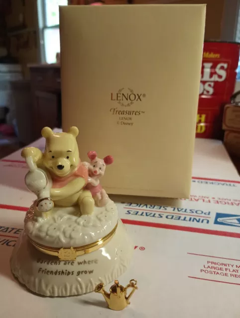 Disney MINT Lenox Winnie The Pooh Treasure Trinket Box & Charm Friendship