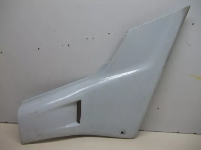 cache sous selle droit de Honda 750 vfr an 1988 rc24