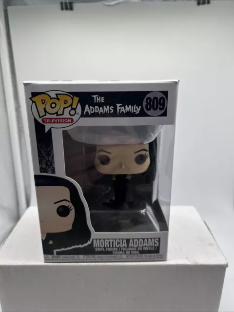 Funko POP! Television ~ The Addams Family Morticia Addams #809 W/ Soft Protector