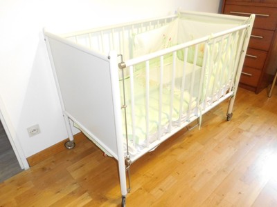 Ancien Lit Bebe Fonte Fer Forge Bois Decor Peint Angelots Eur 1 00 Picclick Fr