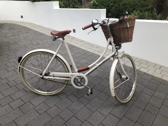 Pashley sales britannia pink