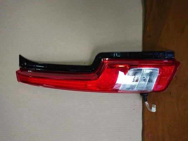 DAIHATSU Move 2017 DBA-LA150S Fanale posteriore sinistro 81561B2340 [usato] [PA89033844]