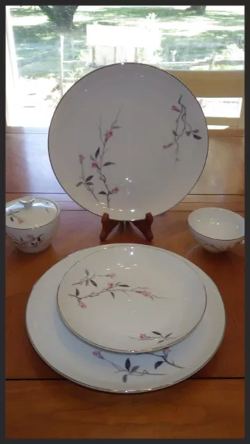 Platos de cena finos de China con flor de cerezo de colección taza de té 7 piezas Usado en excelente estado