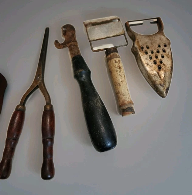 Ancienne Mandoline En Bois, Trancheuse, Outil Populaire Ancien