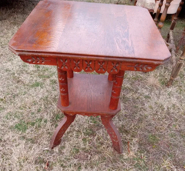 Oak Carved Parlor Table / Center Table  (PRT143)