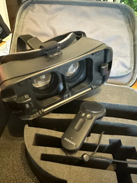 Samsung Gear VR SM-R325N Smartphone VR Headset