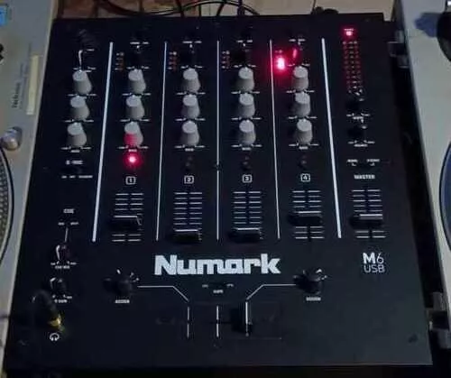 Numark M6USB 4-Channel DJ Mixer - Black