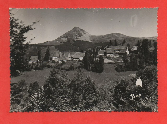 Le Puy Griou et le village des Gardes (K1564)